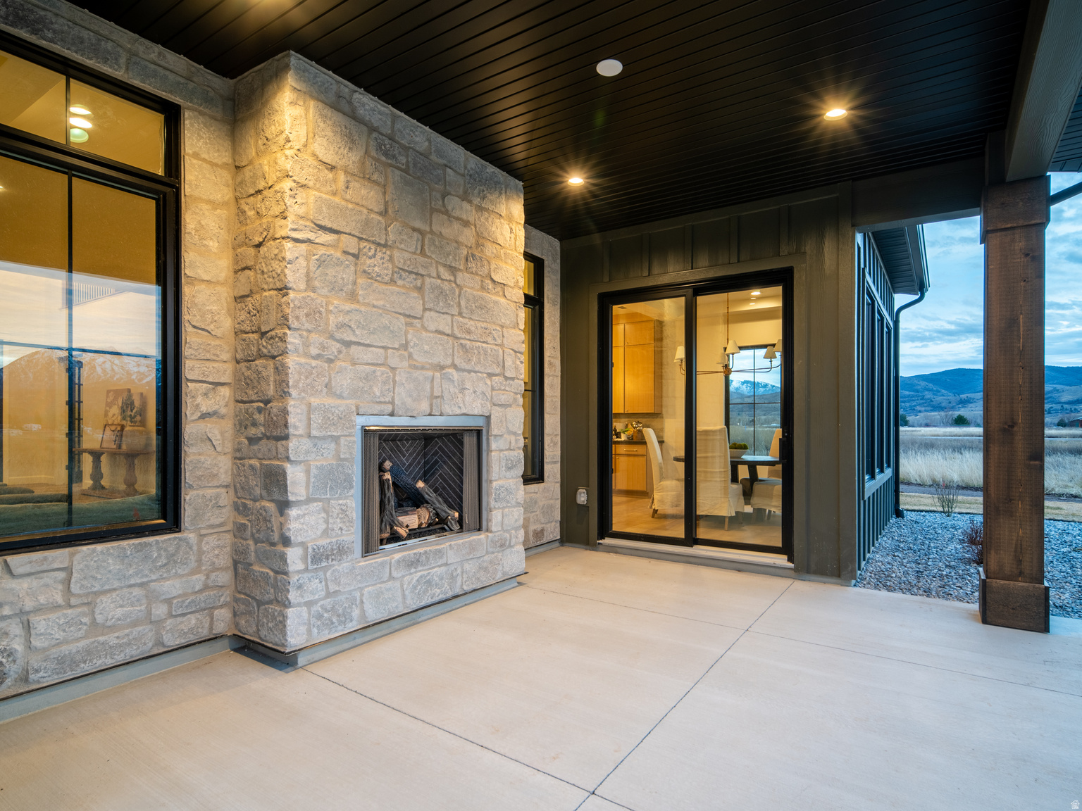 387 S 7900 E, Huntsville, UT, 84317