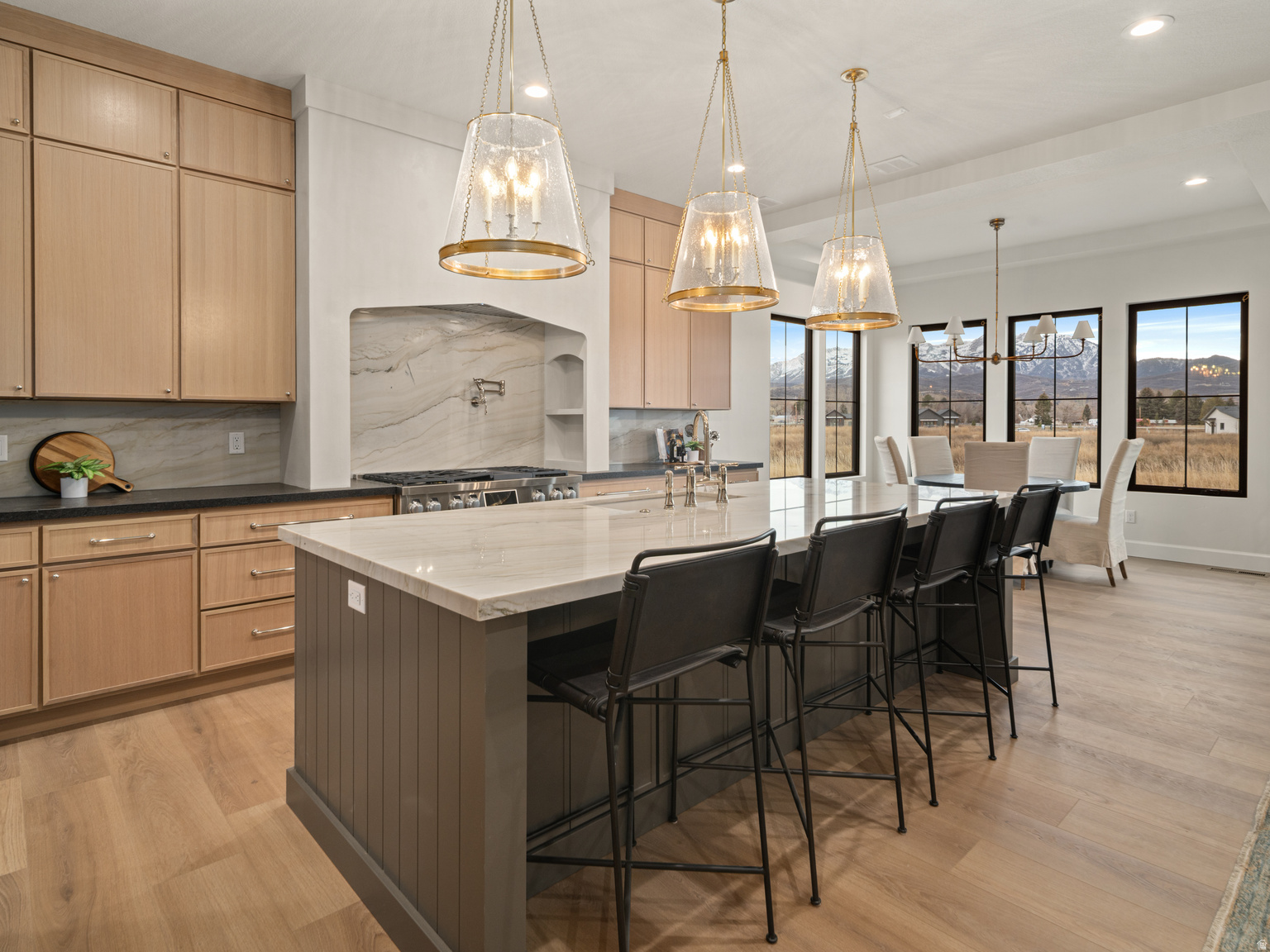387 S 7900 E, Huntsville, UT, 84317