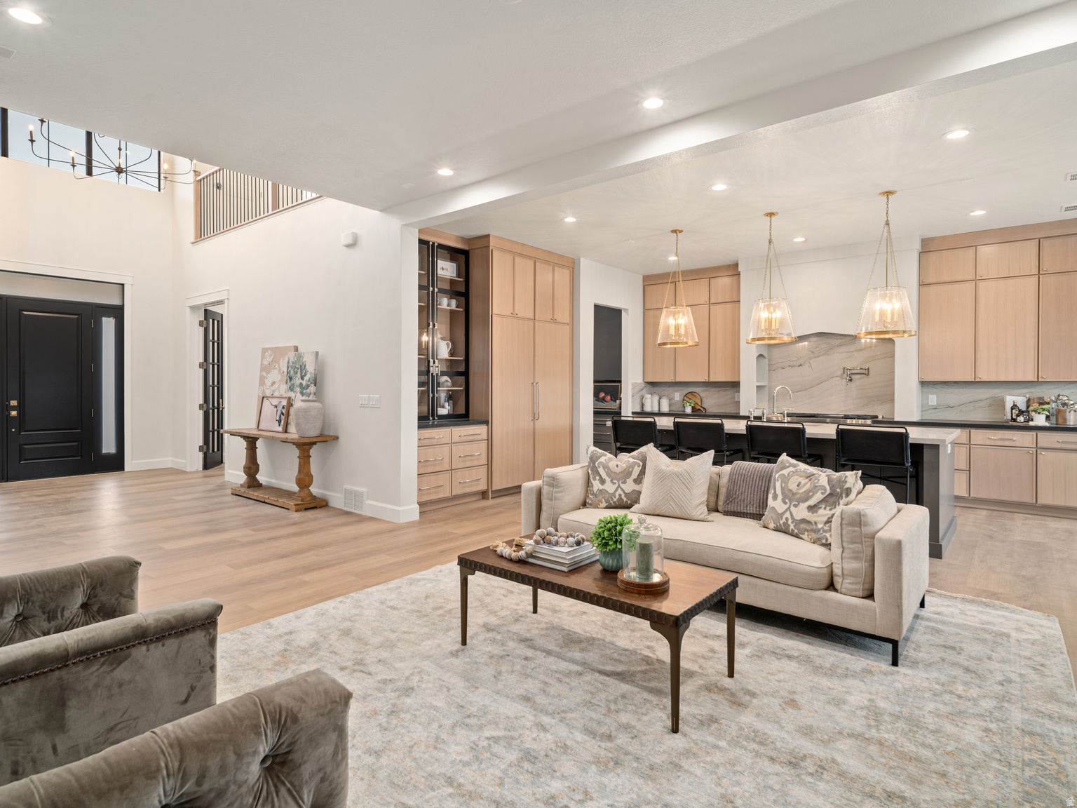 387 S 7900 E, Huntsville, UT, 84317