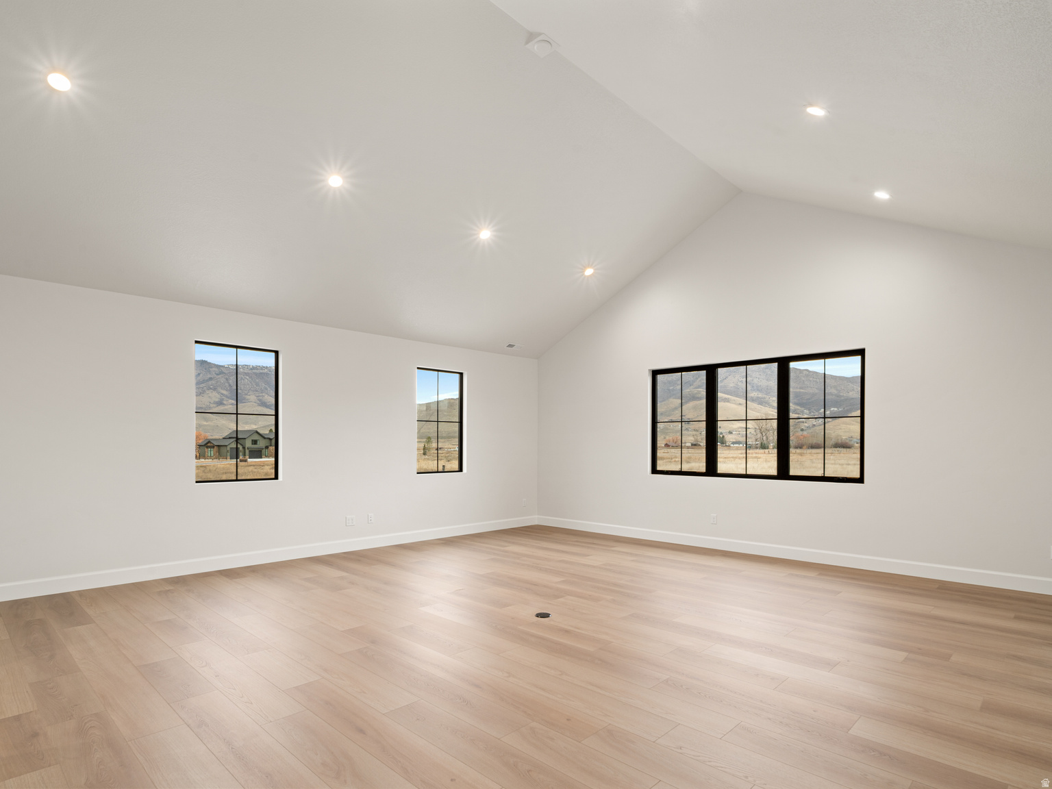 387 S 7900 E, Huntsville, UT, 84317