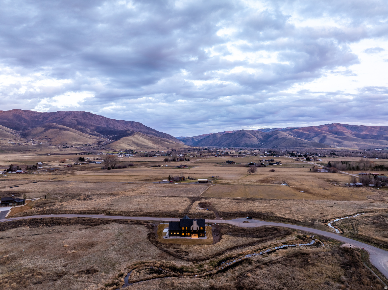 387 S 7900 E, Huntsville, UT, 84317