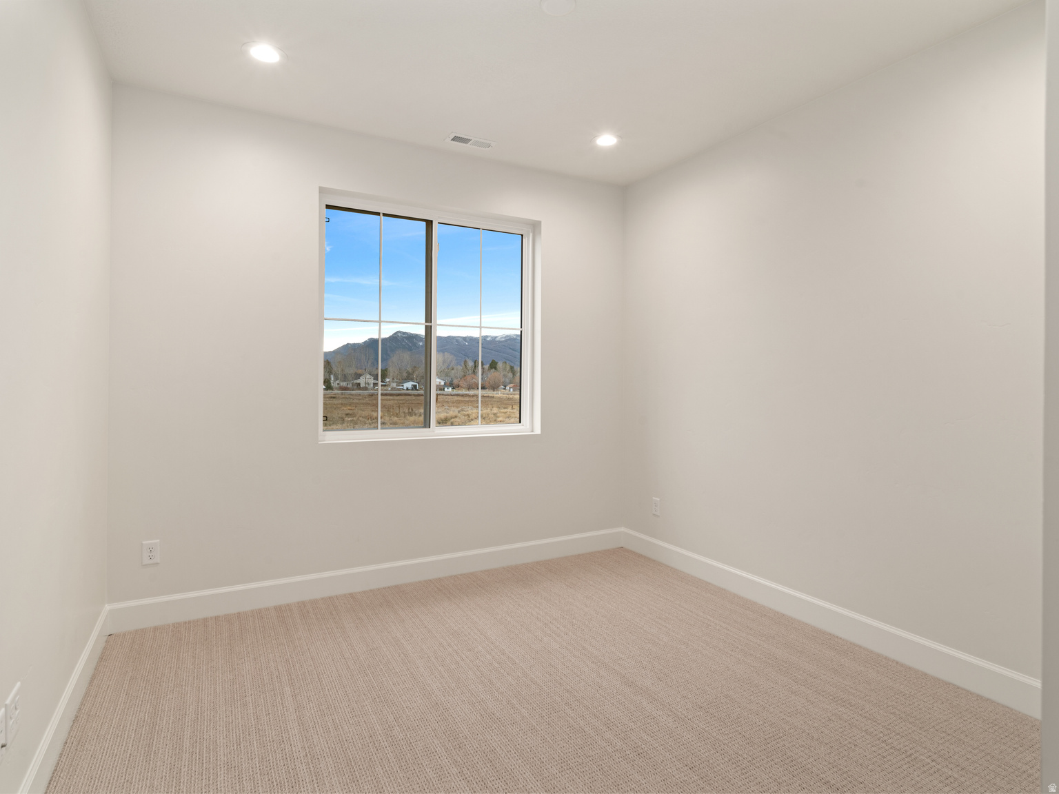 387 S 7900 E, Huntsville, UT, 84317