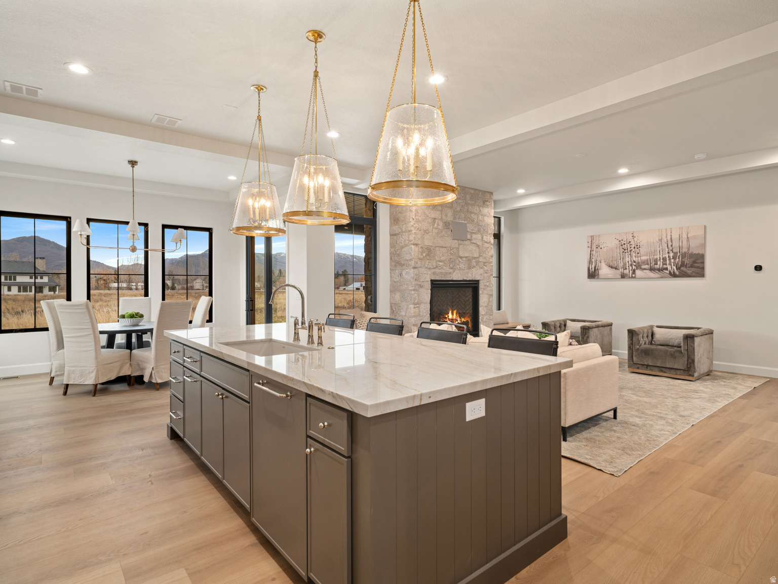 387 S 7900 E, Huntsville, UT, 84317