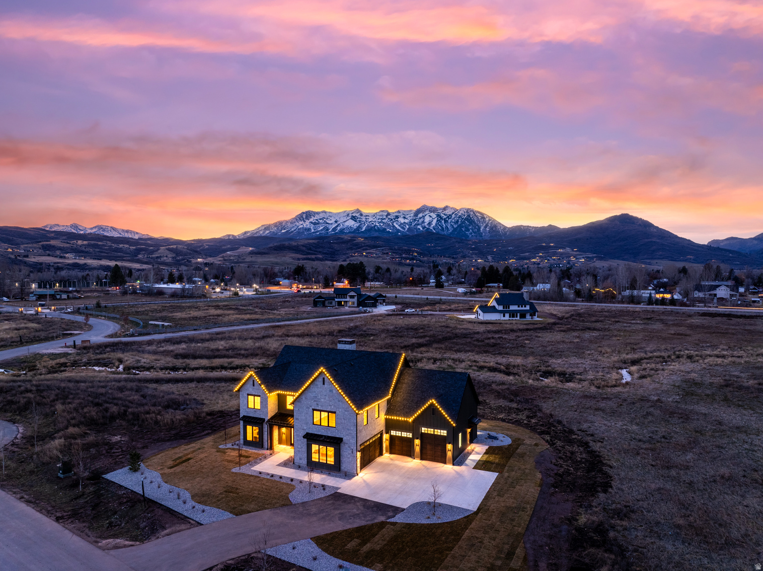 387 S 7900 E, Huntsville, UT, 84317