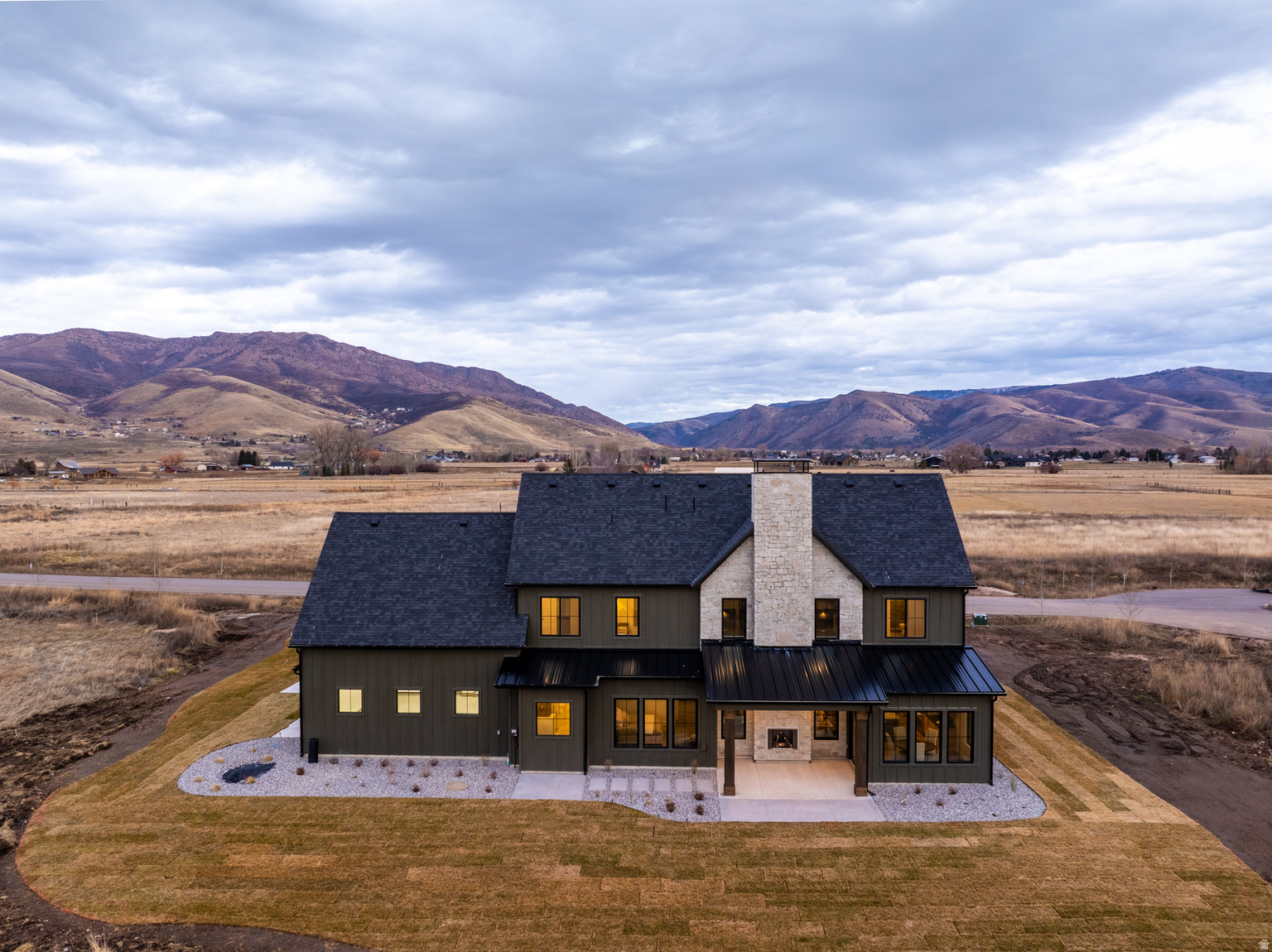 387 S 7900 E, Huntsville, UT, 84317