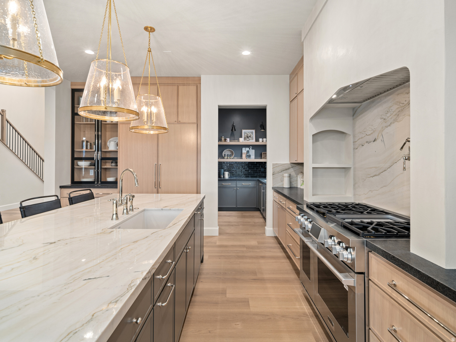 387 S 7900 E, Huntsville, UT, 84317