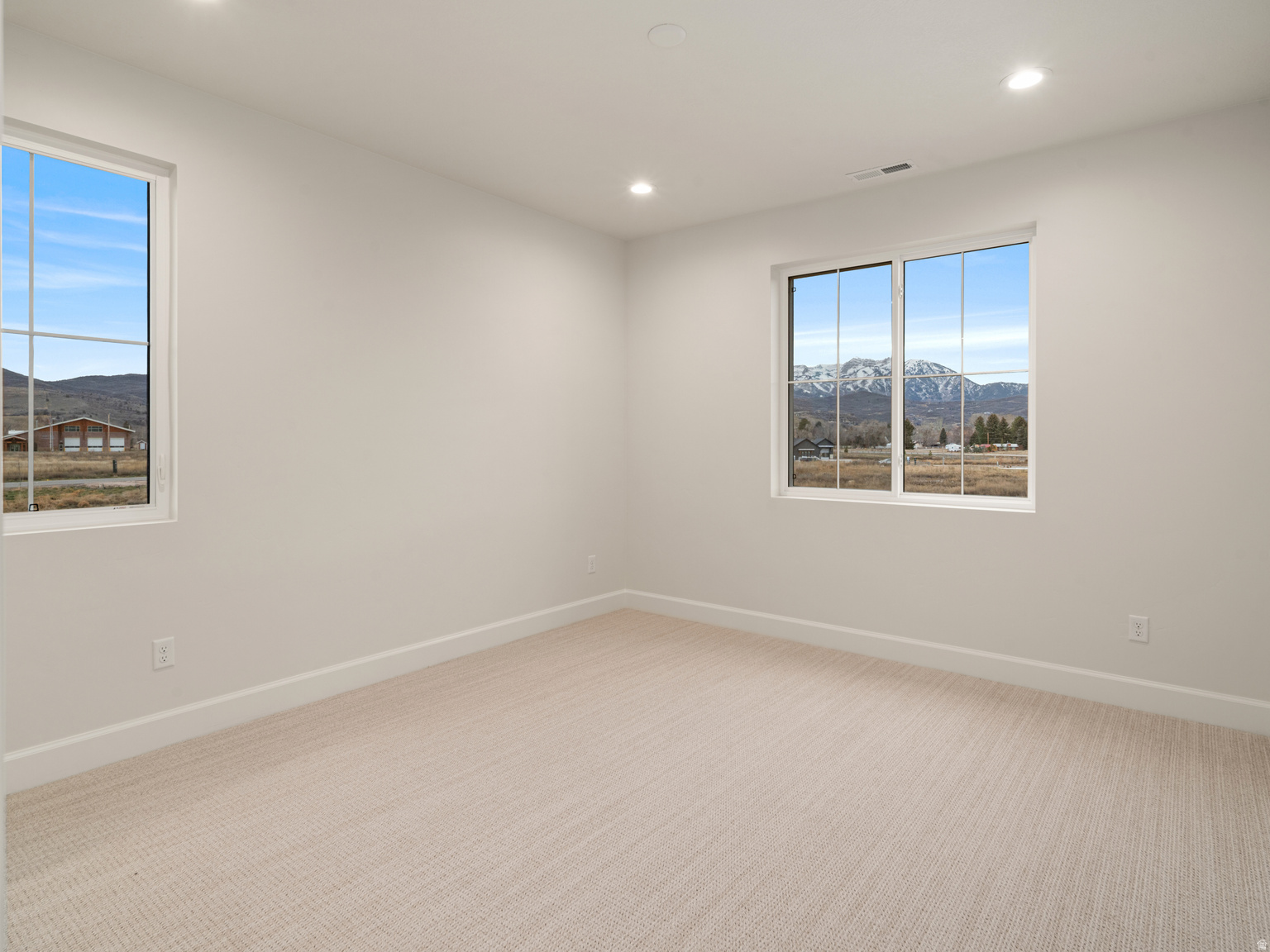 387 S 7900 E, Huntsville, UT, 84317