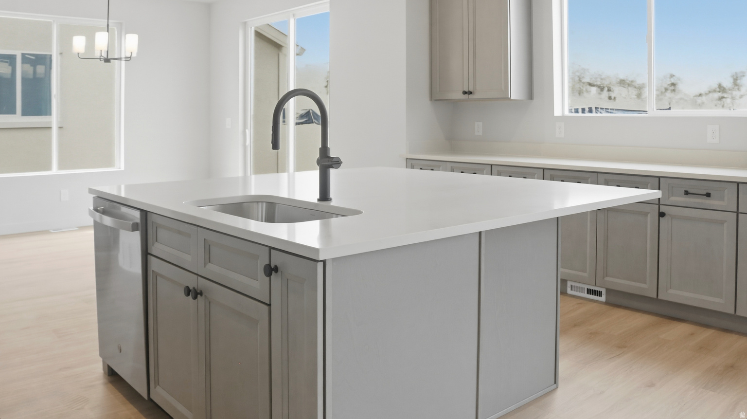 6938 W POINTE CEDAR LN UNIT 331, West  Jordan, UT, 84081