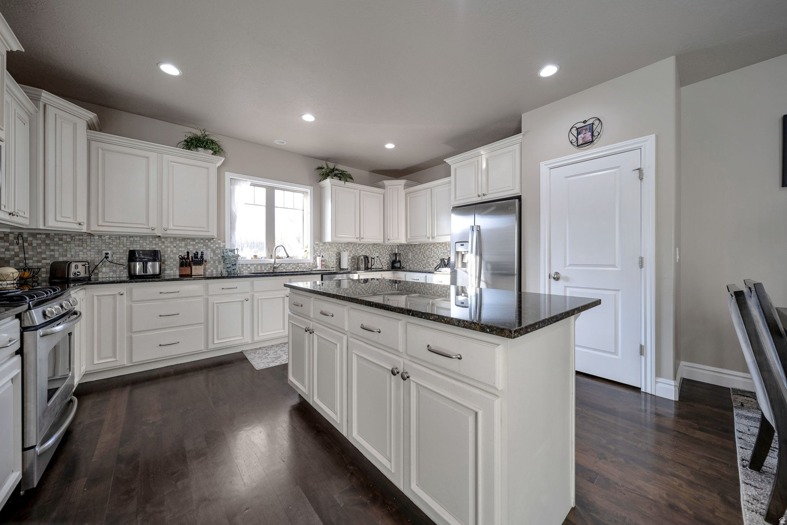 10804 S HIDDENWOOD DR, Sandy, UT, 84092