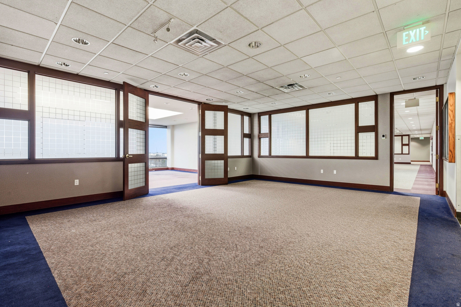 2835 S DECKER LAKE DR W, West  Valley  City, UT, 84119