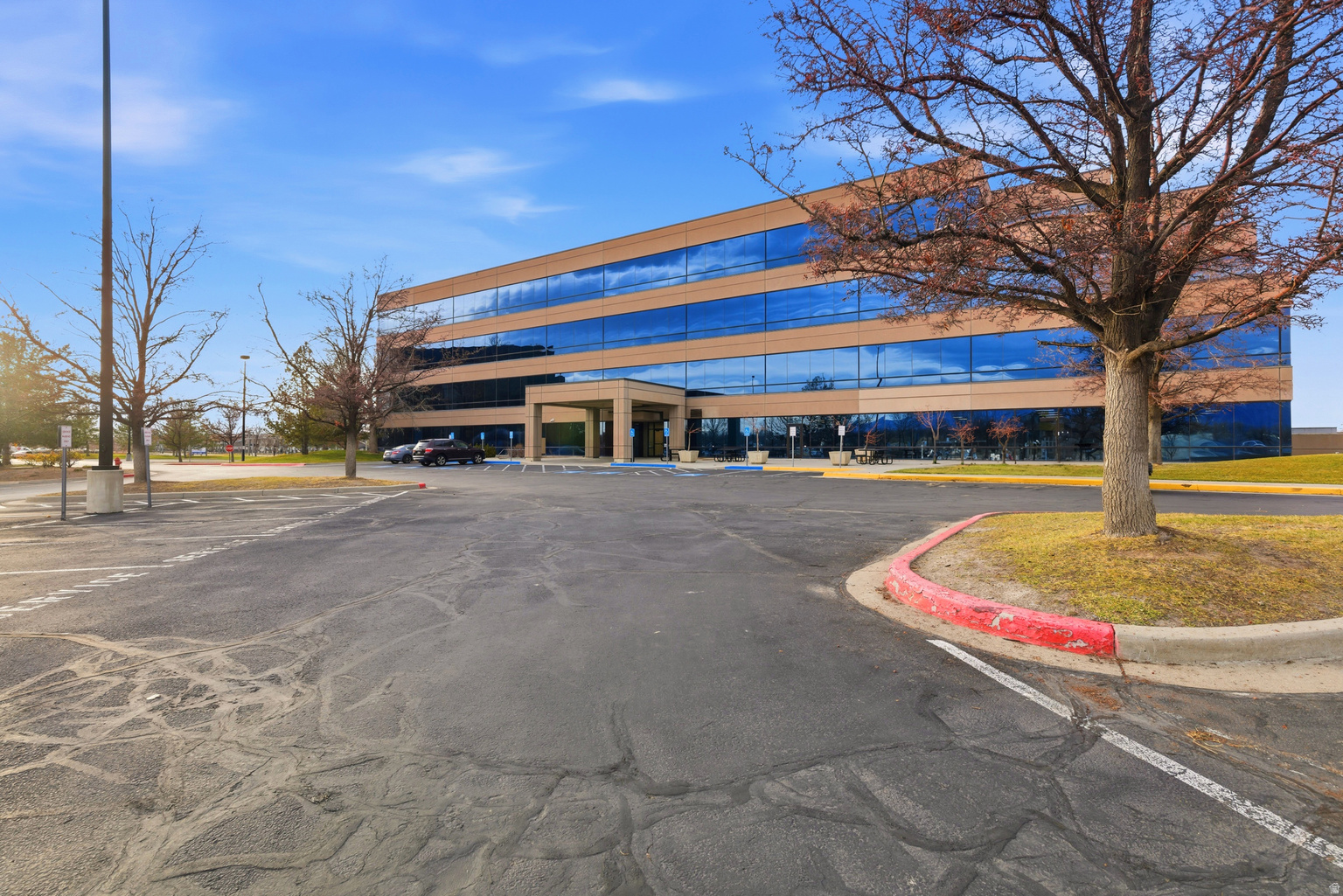 2835 S DECKER LAKE DR W, West  Valley  City, UT, 84119