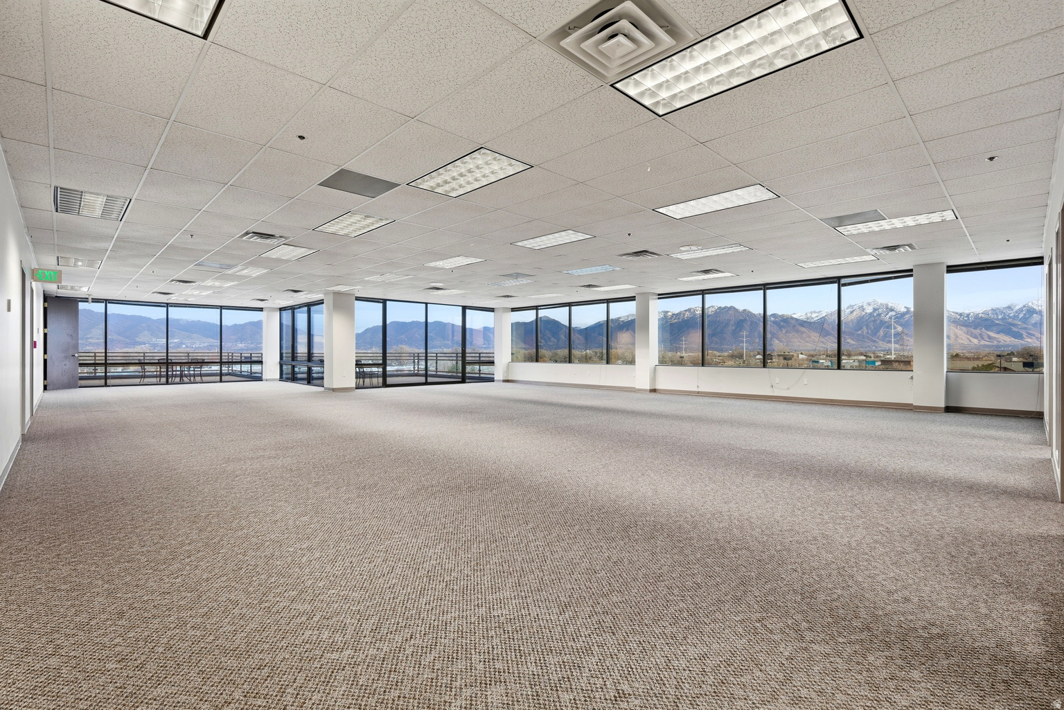 2835 S DECKER LAKE DR W, West  Valley  City, UT, 84119