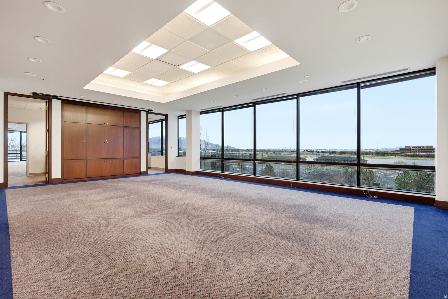 2835 S DECKER LAKE DR W, West  Valley  City, UT, 84119