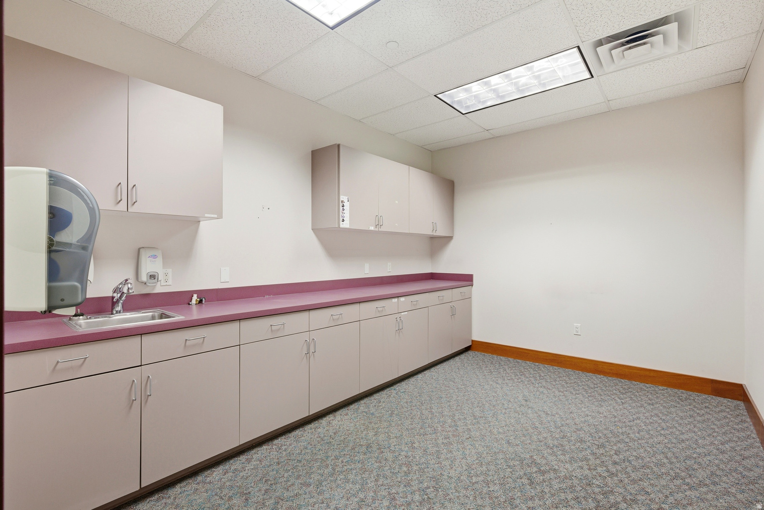 2835 S DECKER LAKE DR W, West  Valley  City, UT, 84119