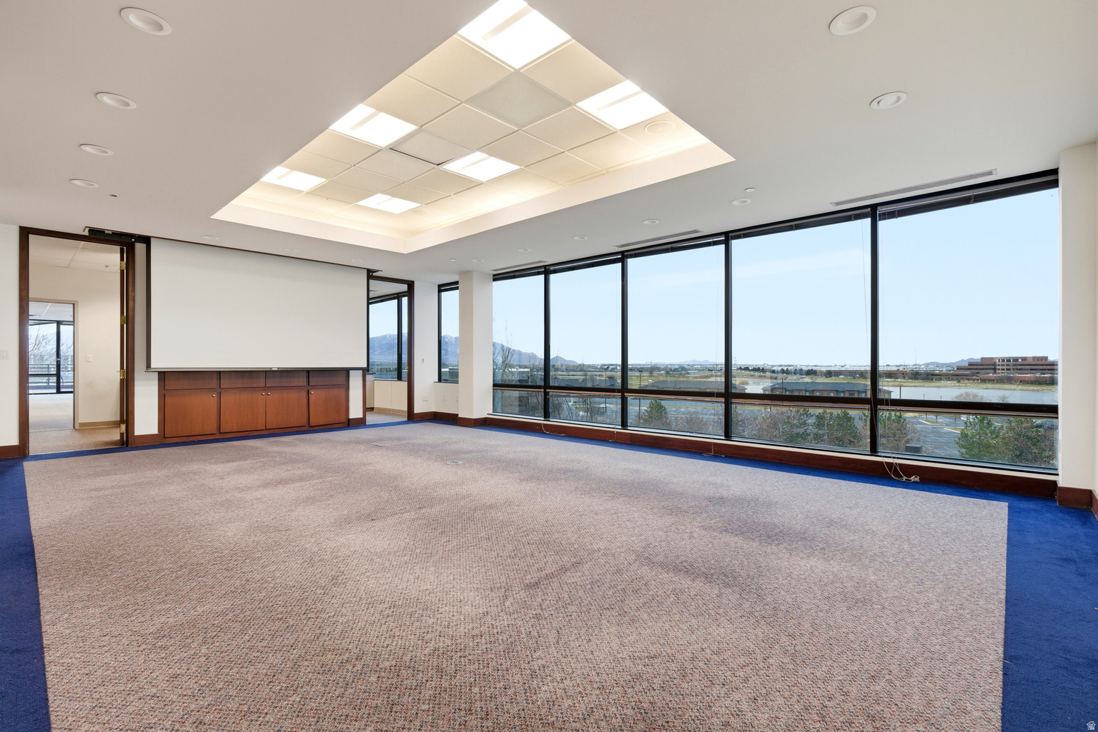 2835 S DECKER LAKE DR W, West  Valley  City, UT, 84119