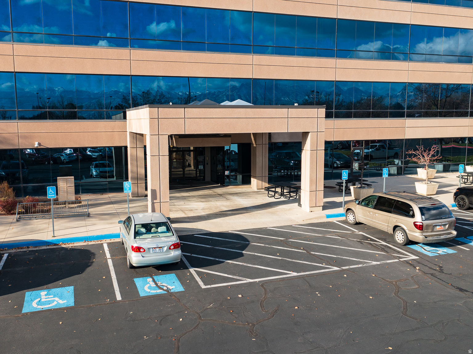 2835 S DECKER LAKE DR W, West  Valley  City, UT, 84119