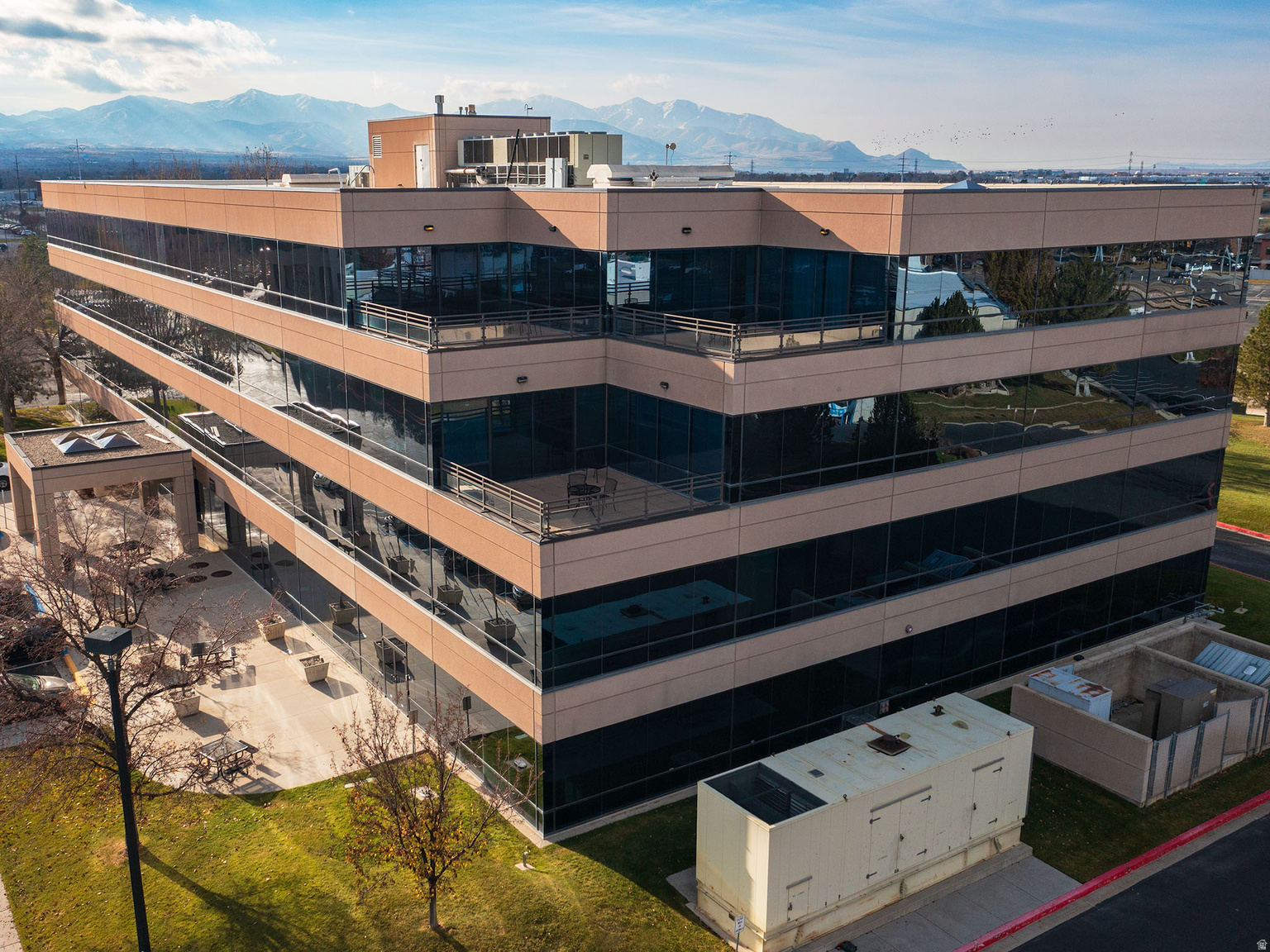 2835 S DECKER LAKE DR W, West  Valley  City, UT, 84119