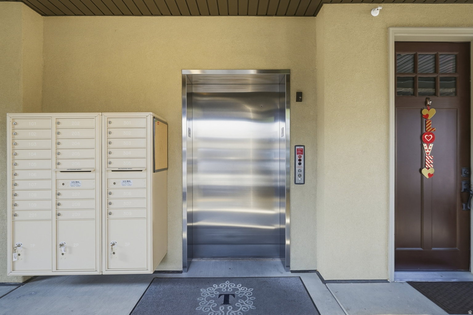 2369 E MURRAY HOLLADAY RD S UNIT A202, Holladay, UT, 84117