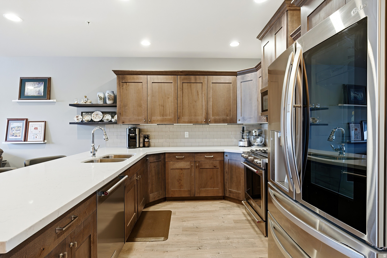 2369 E MURRAY HOLLADAY RD S UNIT A202, Holladay, UT, 84117