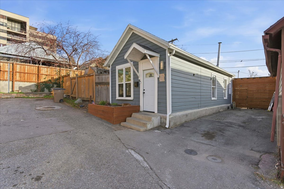 936 E Place Salt Lake City Ut 84102