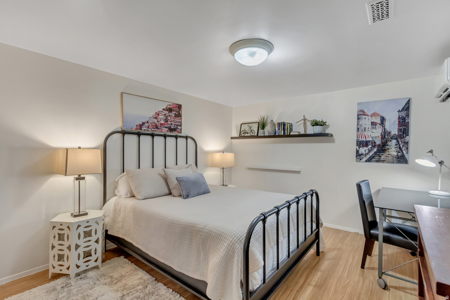 937 E 300 S, Salt  Lake  City, UT, 84101