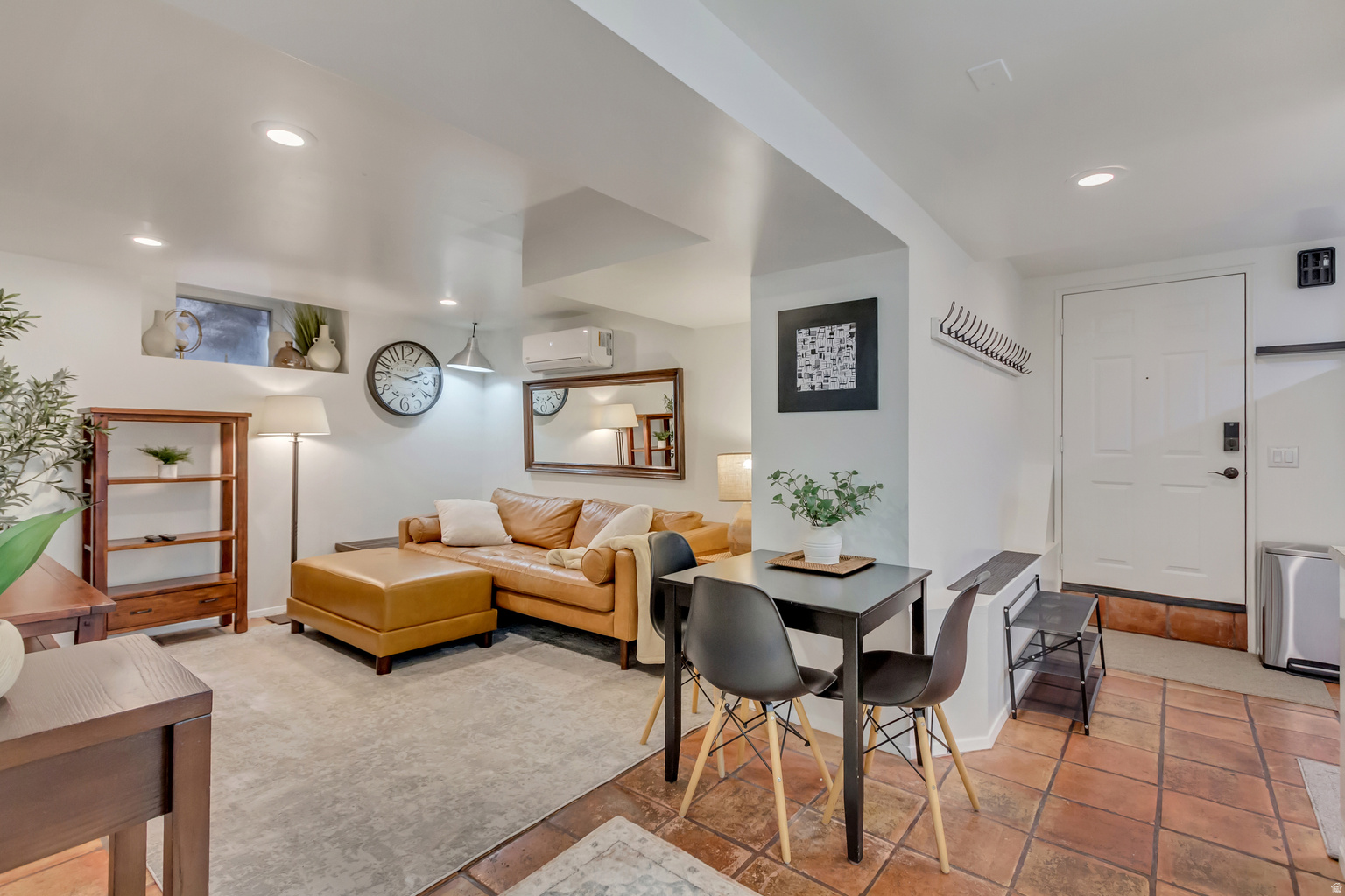 937 E 300 S, Salt  Lake  City, UT, 84101