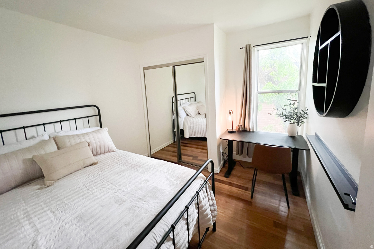 937 E 300 S, Salt  Lake  City, UT, 84101