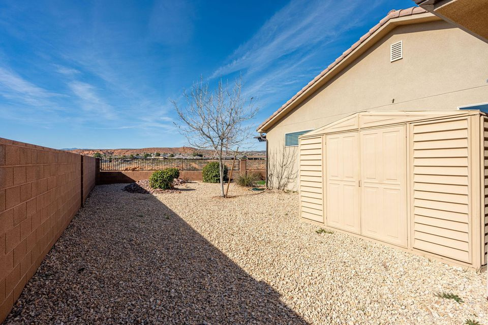 687 N MILLCREEK SPRINGS DR, Washington, UT, 84780