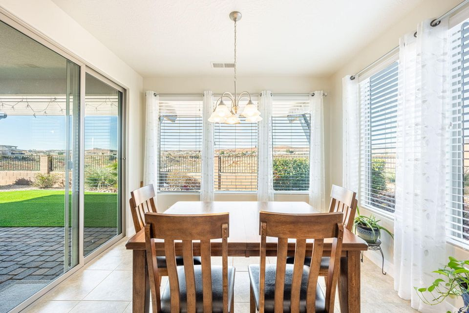 687 N MILLCREEK SPRINGS DR, Washington, UT, 84780