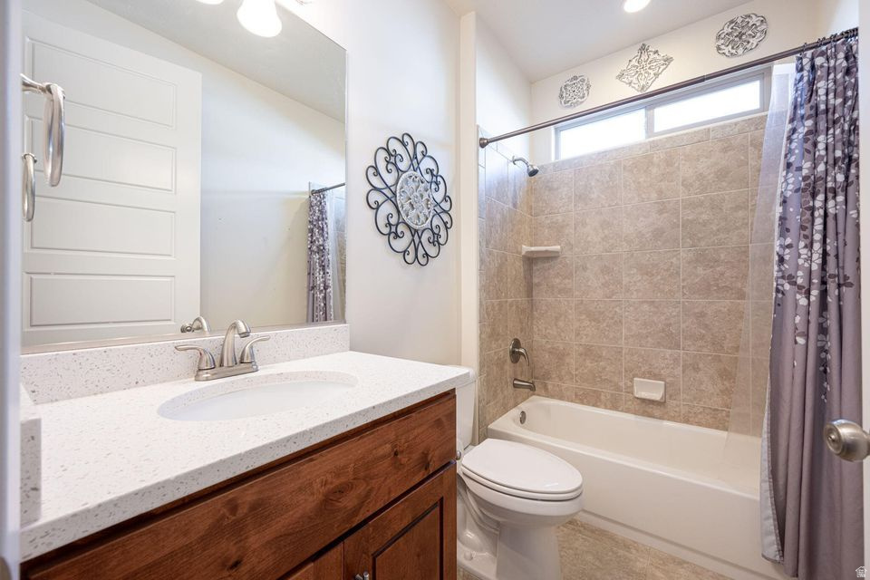 687 N MILLCREEK SPRINGS DR, Washington, UT, 84780