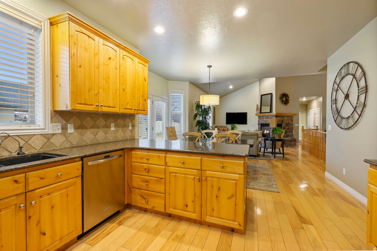 557 S 1470 E, Springville, UT, 84663