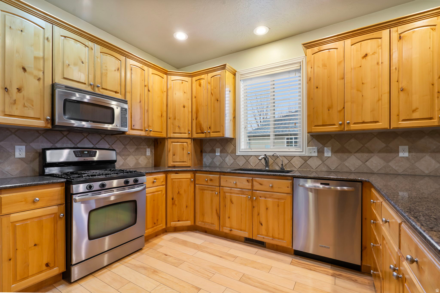 557 S 1470 E, Springville, UT, 84663