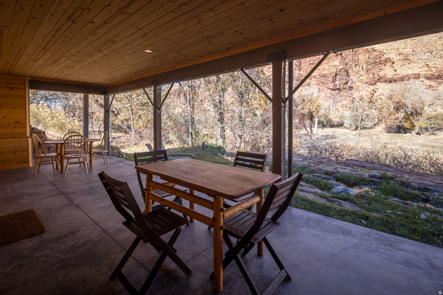 1389 E POWERHOUSE LN S, Moab, UT, 84532