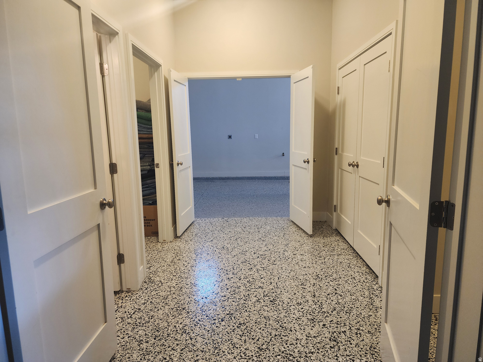 1283 N GALLEN ROAD RD W, Santa  Clara, UT, 84765