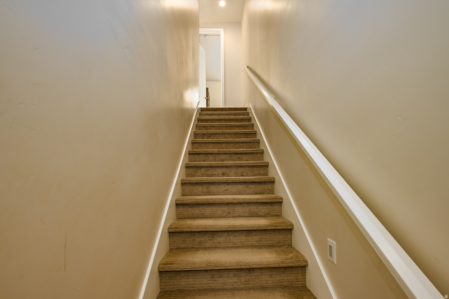 1283 N GALLEN ROAD RD W, Santa  Clara, UT, 84765