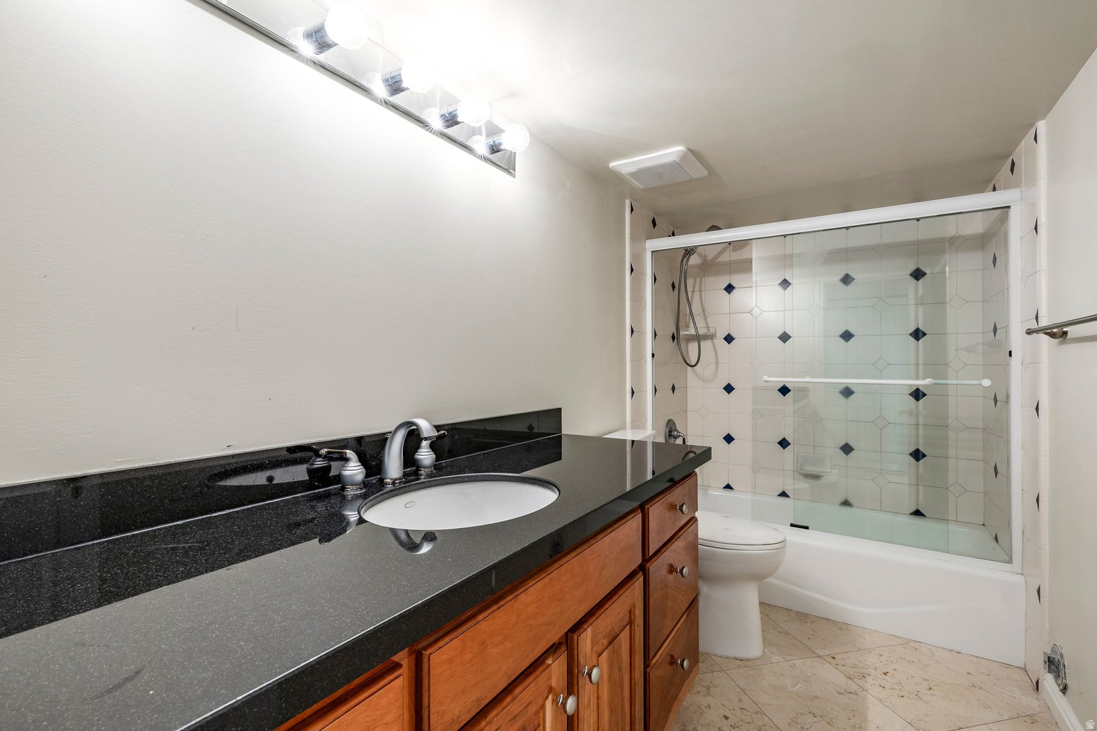 325 N FEDERAL HEIGHTS CIR, Salt  Lake  City, UT, 84103