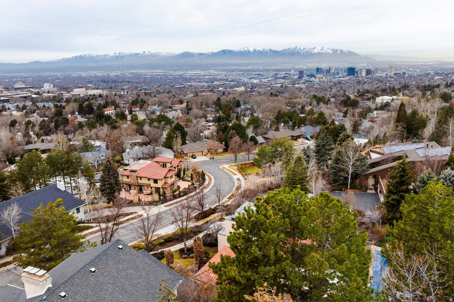 325 N FEDERAL HEIGHTS CIR, Salt  Lake  City, UT, 84103