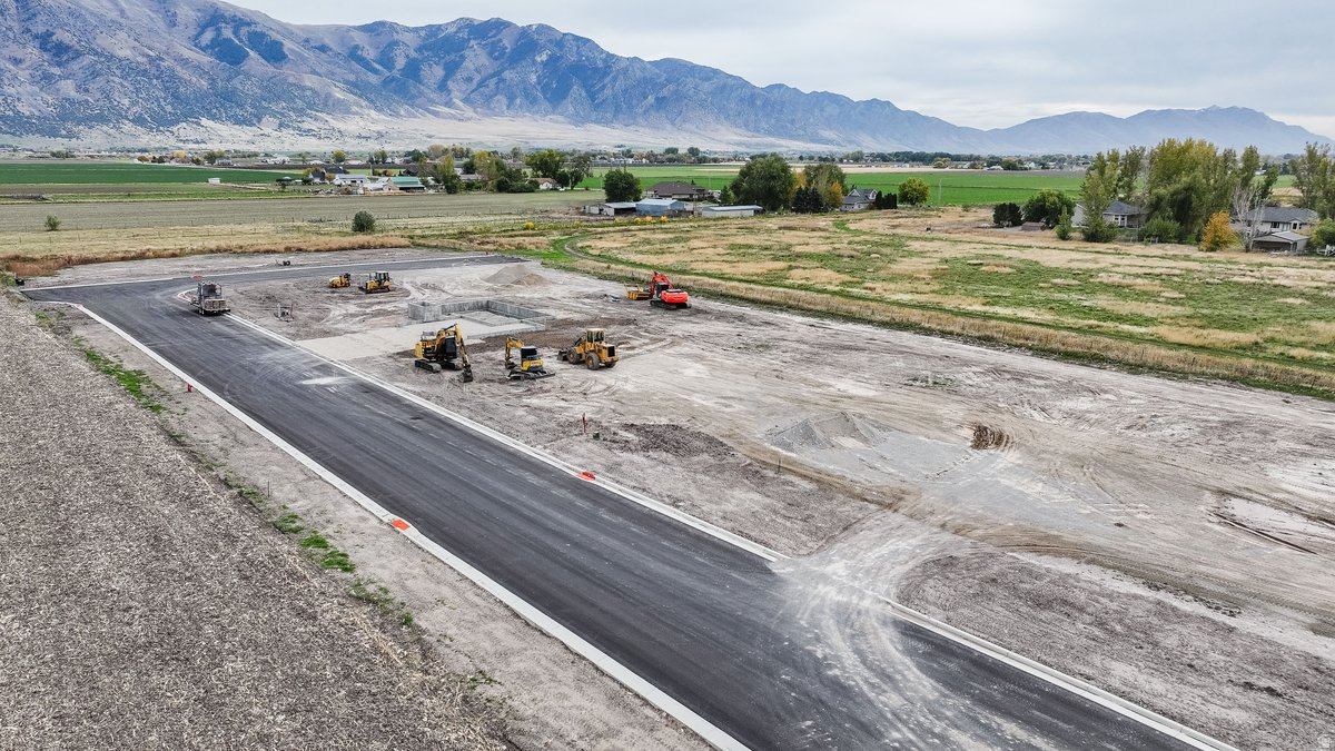5111 W 10100 N UNIT 8, Elwood, UT, 84337