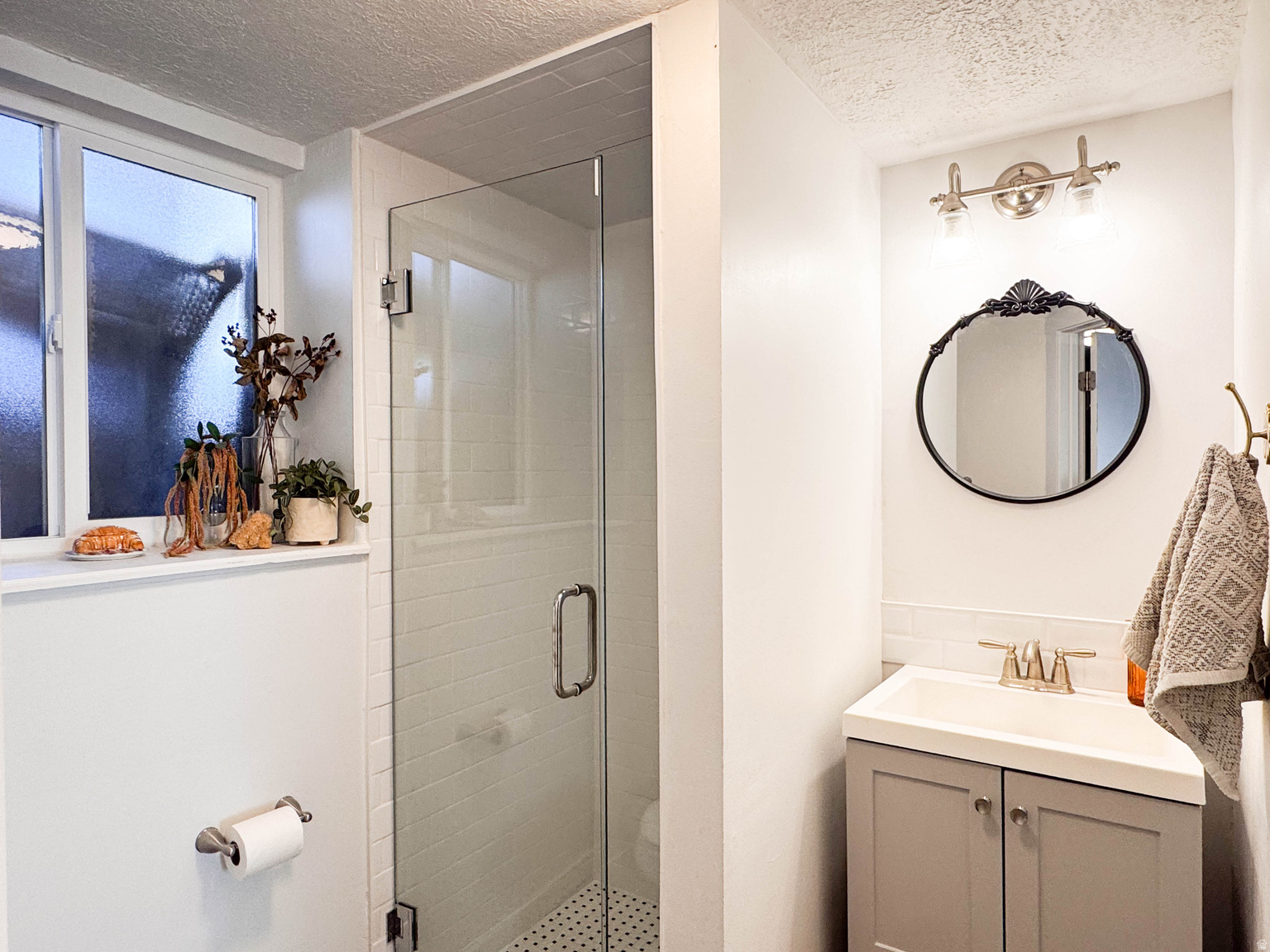 375 E 10560 S, Sandy, UT, 84070