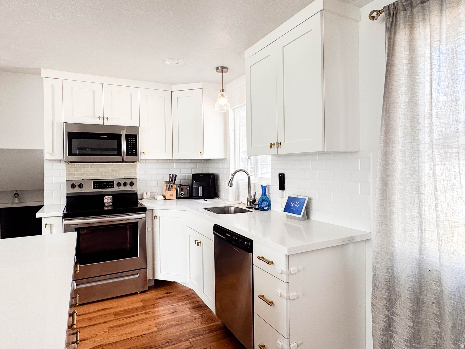 375 E 10560 S, Sandy, UT, 84070