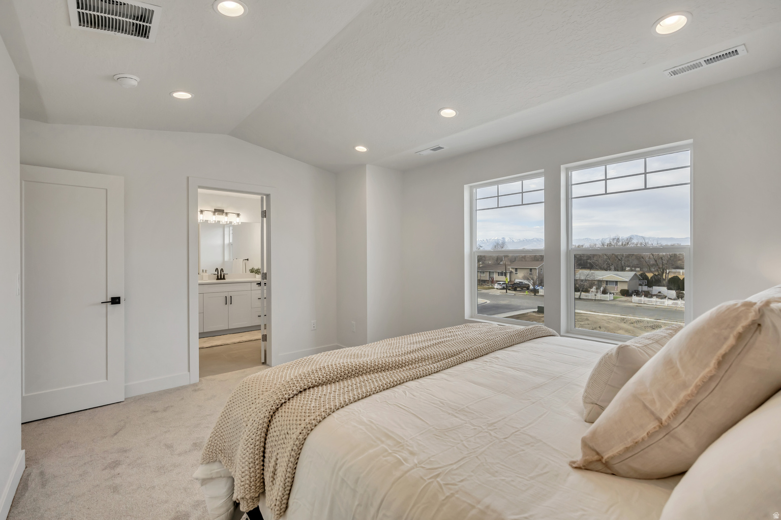 330 E 7635 S, Sandy, UT, 84047