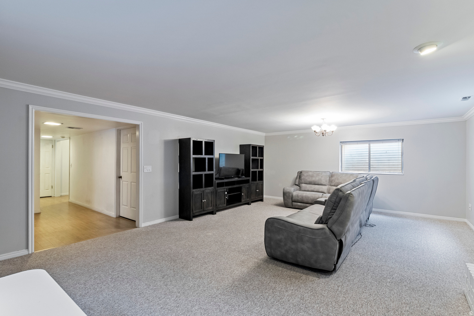 6191 S RAINSBOROUGH RD, Murray, UT, 84121