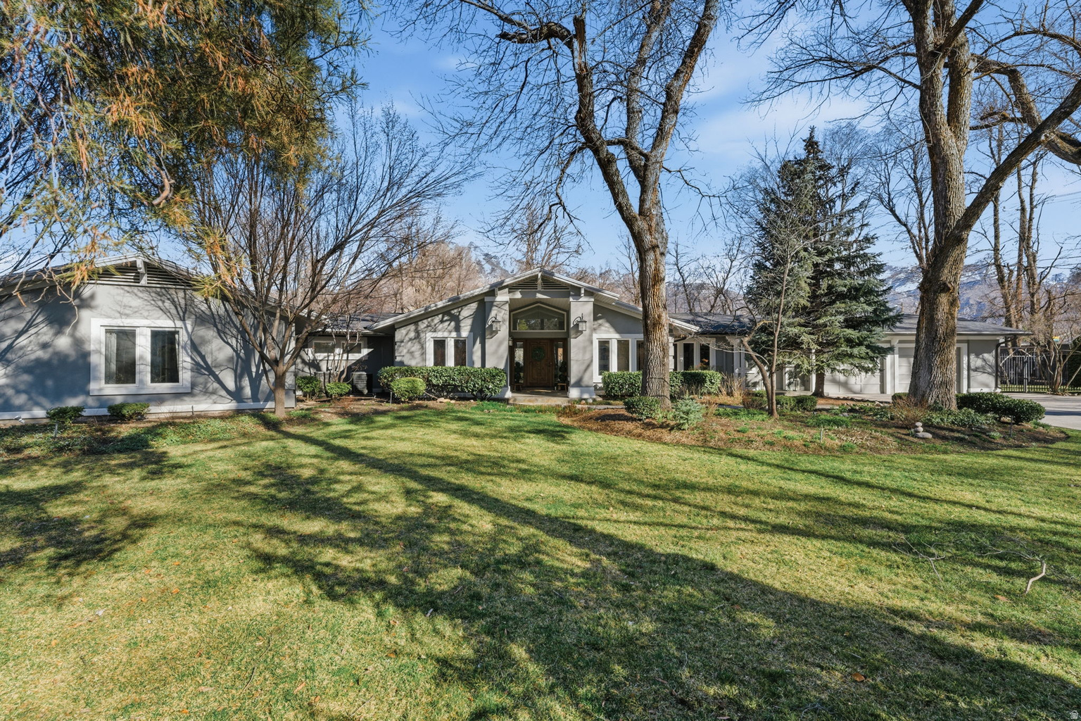 5575 S MERLYN CIR, Holladay, UT, 84117
