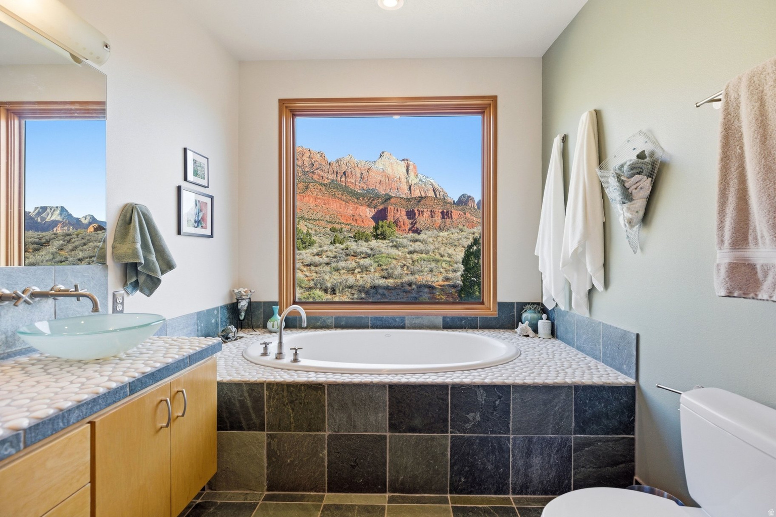 261 VALLEY VIEW DR, Springdale, UT, 84767