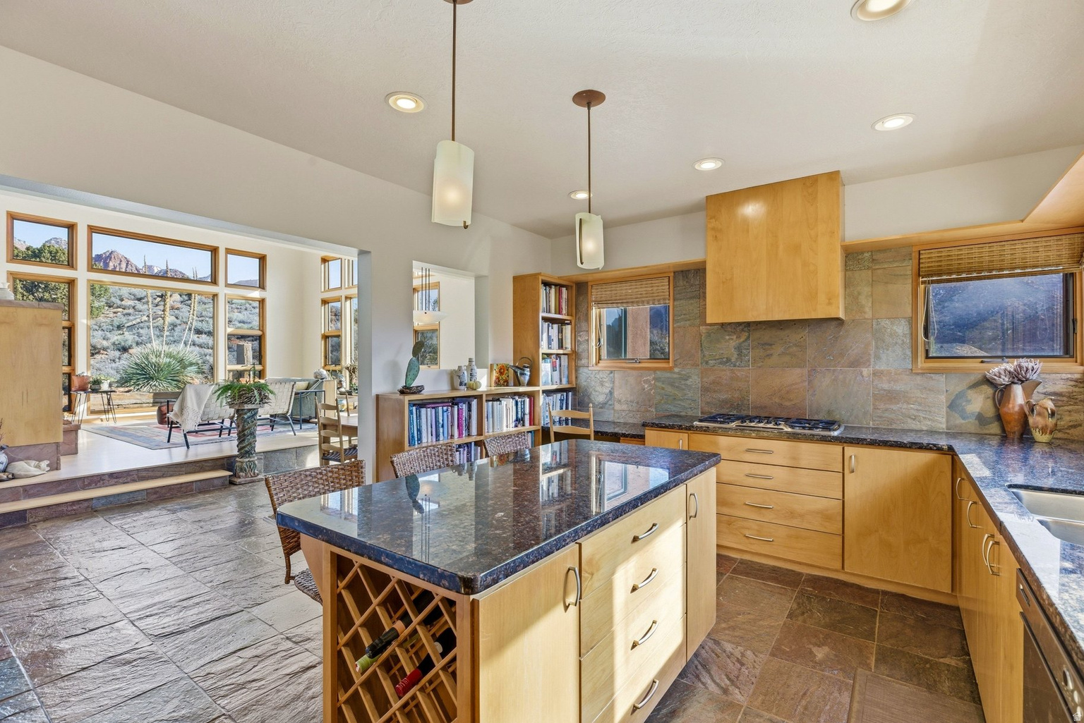 261 VALLEY VIEW DR, Springdale, UT, 84767