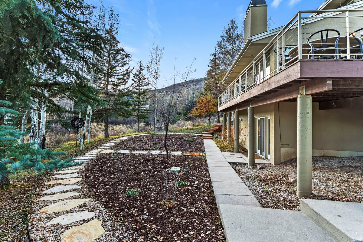 8762 N GORGOZA DR, Park  City, UT, 84098