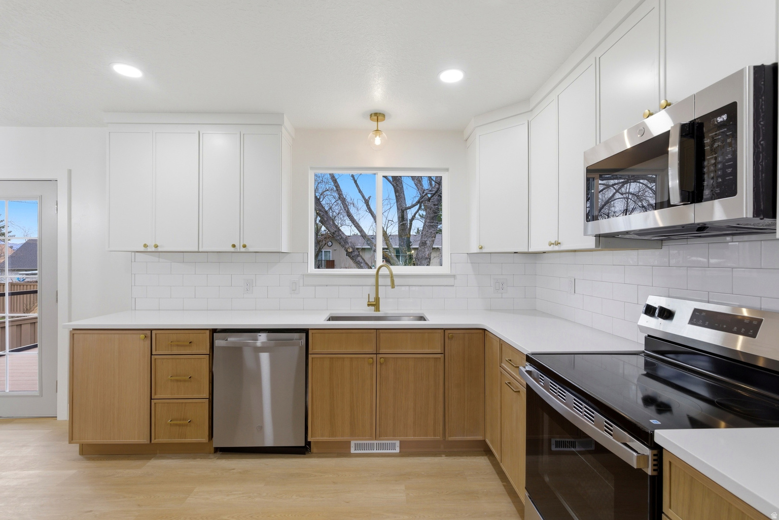 1469 E WINTERWOOD CIR S, Sandy, UT, 84092