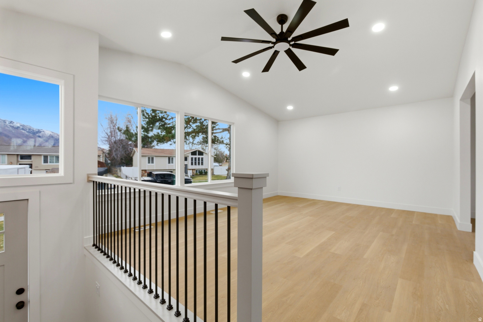 1469 E WINTERWOOD CIR S, Sandy, UT, 84092