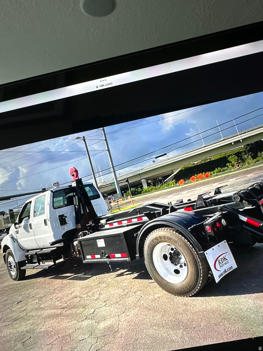 479 W UNIVERSAL CIRCLE CIR, Sandy, UT, 84070