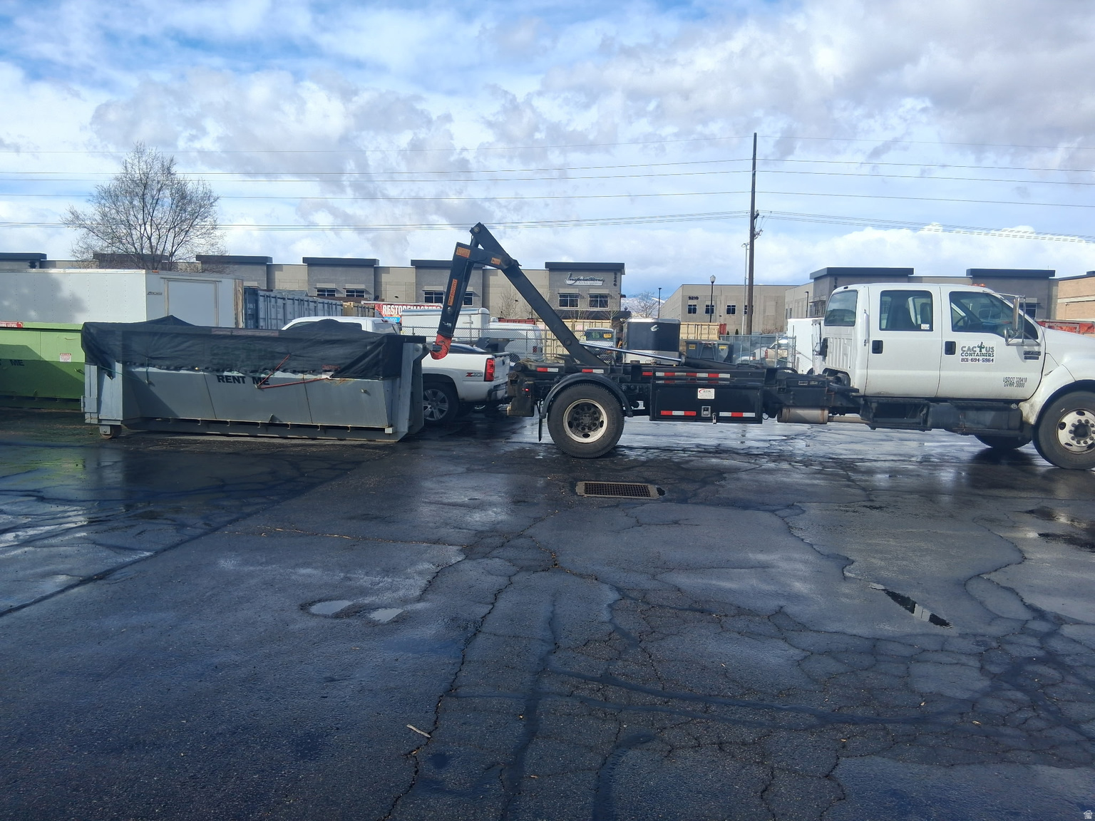 479 W UNIVERSAL CIRCLE CIR, Sandy, UT, 84070